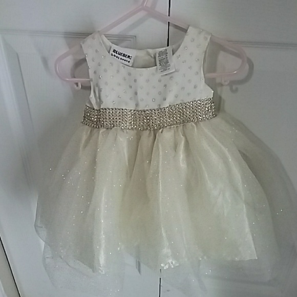 Gold dress - Picture 1 of 3